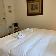 Two Guest-rooms in Stylish Villa - Free Bikes