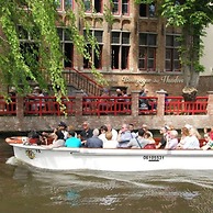 Two Guest-rooms in Stylish Villa - Free Bikes