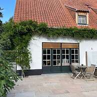 Two Guest-rooms in Stylish Villa - Free Bikes