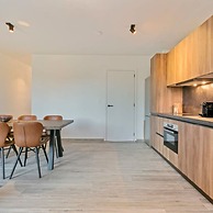 Spacious 3 Bedroom Apartment With Private Garage