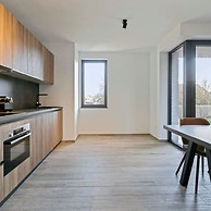 Spacious 3 Bedroom Apartment With Private Garage