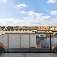 Spacious 3 Bedroom Apartment With Private Garage