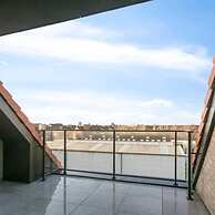 Spacious 3 Bedroom Apartment With Private Garage