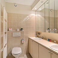 Cozy Apartment With Sea-view 1 min From Beach