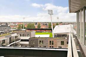 Bright Modern Apartment With Terrace Near Beach