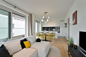 Bright Modern Apartment With Terrace Near Beach