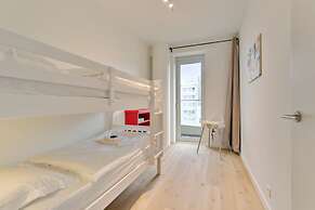 Bright Modern Apartment With Terrace Near Beach