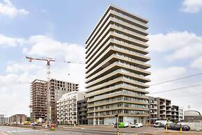 Bright Modern Apartment With Terrace Near Beach