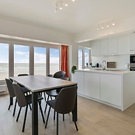 Majestic Apartment With Breathtaking Sea View