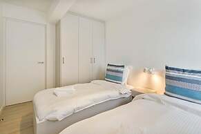 Majestic Apartment With Breathtaking Sea View