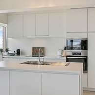 Majestic Apartment With Breathtaking Sea View