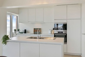 Majestic Apartment With Breathtaking Sea View