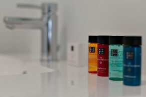 New Apartment Near the Beach With Stunning Seaview