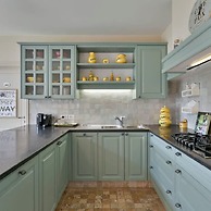 Spectacular Holiday-villa With Lounge-area and bar