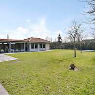 Spectacular Holiday-villa With Lounge-area and bar