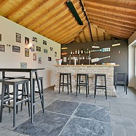 Spectacular Holiday-villa With Lounge-area and bar