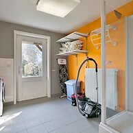 Spectacular Holiday-villa With Lounge-area and bar