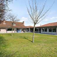 Spectacular Holiday-villa With Lounge-area and bar