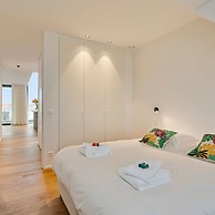 Majestic new Penthouse With 2 Parkings