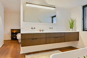 Majestic new Penthouse With 2 Parkings