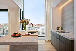 Majestic new Penthouse With 2 Parkings