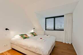 Majestic new Penthouse With 2 Parkings