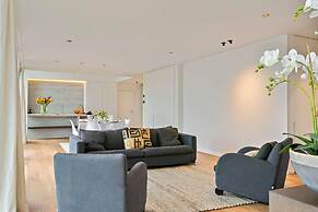 Majestic new Penthouse With 2 Parkings