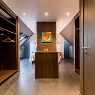 Huswell - Fabulous House for 8 People With Sunny Garden