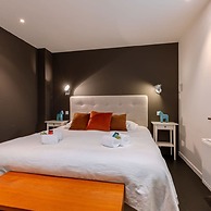 Huswell - Fabulous House for 8 People With Sunny Garden