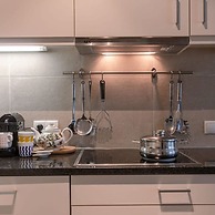 Comfortable 2 Bedroom Apartment With Sea-view