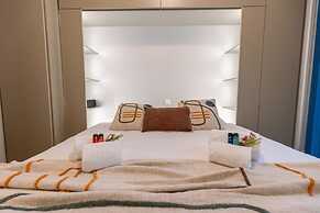 Comfortable 2 Bedroom Apartment With Sea-view