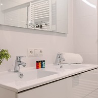 Comfortable 2 Bedroom Apartment With Sea-view