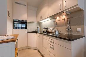 Comfortable 2 Bedroom Apartment With Sea-view