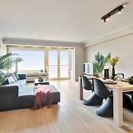 Stunning Modern Sea-view Apartment in Duinbergen