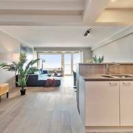 Stunning Modern Sea-view Apartment in Duinbergen