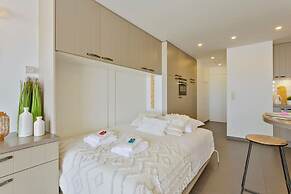 Beautiful Studio With Stunning Seaview and Terrace