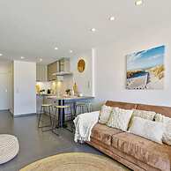 Beautiful Studio With Stunning Seaview and Terrace