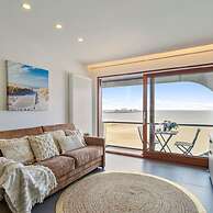 Beautiful Studio With Stunning Seaview and Terrace