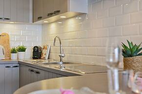 Beautiful Studio With Stunning Seaview and Terrace