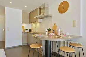 Beautiful Studio With Stunning Seaview and Terrace