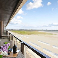 Beautiful Studio With Stunning Seaview and Terrace