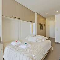 Beautiful Studio With Stunning Seaview and Terrace