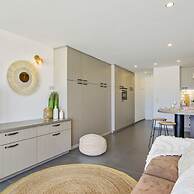 Beautiful Studio With Stunning Seaview and Terrace