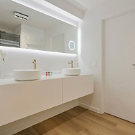 Stunning Modern Apartment With Large Terrace