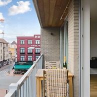 Stunning Modern Apartment With Large Terrace