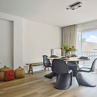 Stunning Modern Apartment With Large Terrace