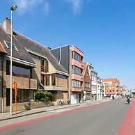 Modernist Design House With Garden Near the Beach