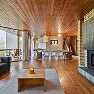 Modernist Design House With Garden Near the Beach