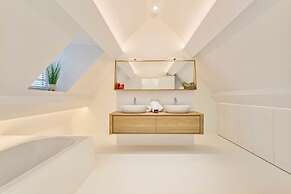 Luxurious Villa With Sauna in the Countryside