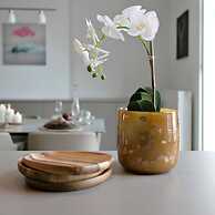 Mimi s House - Authentic Family Home by the Beach